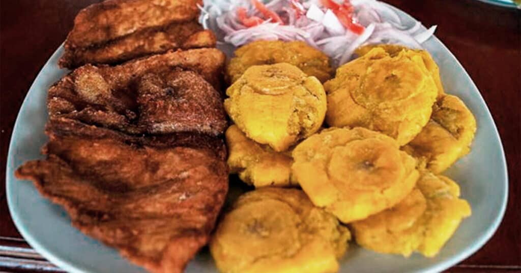 patacones_con_cecina.